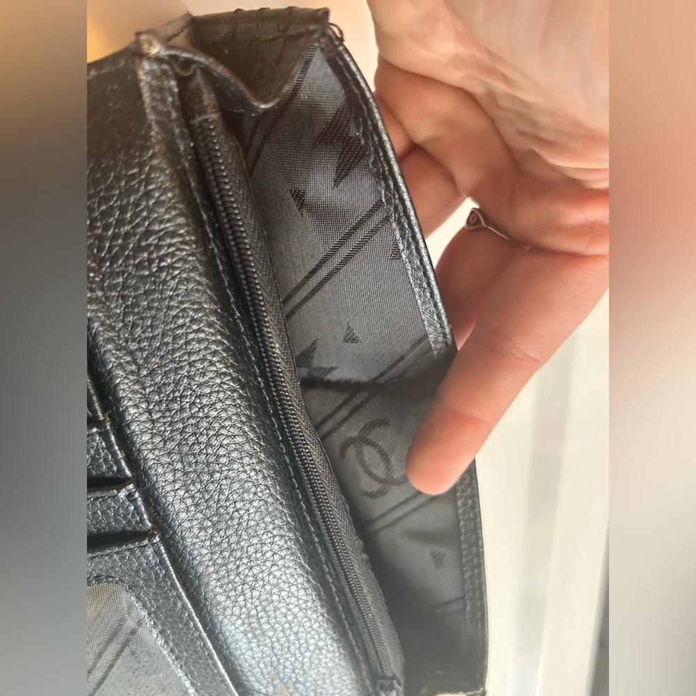 Vintage Chanel CC Logo Black Caviar Leather Wallet Designer Authentic Trifold - Picture 12 of 14